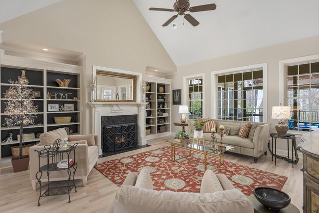 1875 Holden Farm Place, Ooltewah, TN 37363