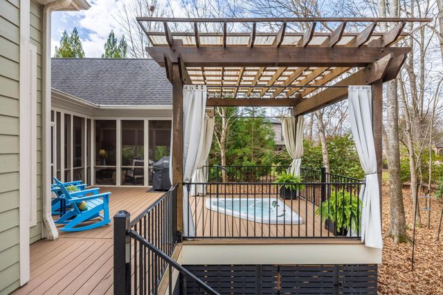 1875 Holden Farm Place, Ooltewah, TN 37363