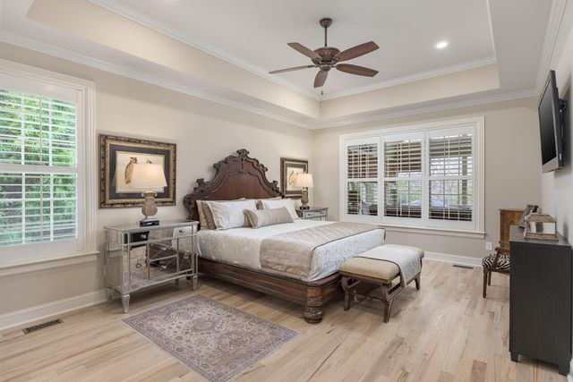 1875 Holden Farm Place, Ooltewah, TN 37363