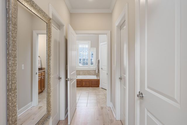 1875 Holden Farm Place, Ooltewah, TN 37363