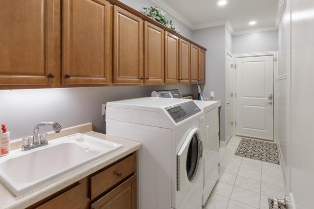 1875 Holden Farm Place, Ooltewah, TN 37363