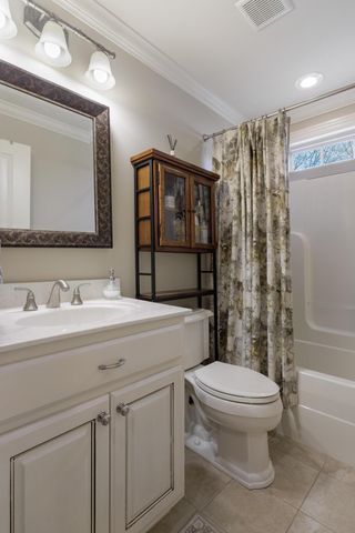 1875 Holden Farm Place, Ooltewah, TN 37363