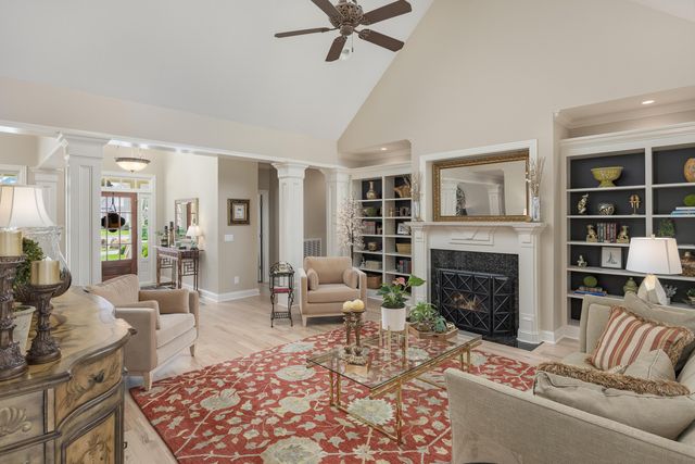 1875 Holden Farm Place, Ooltewah, TN 37363