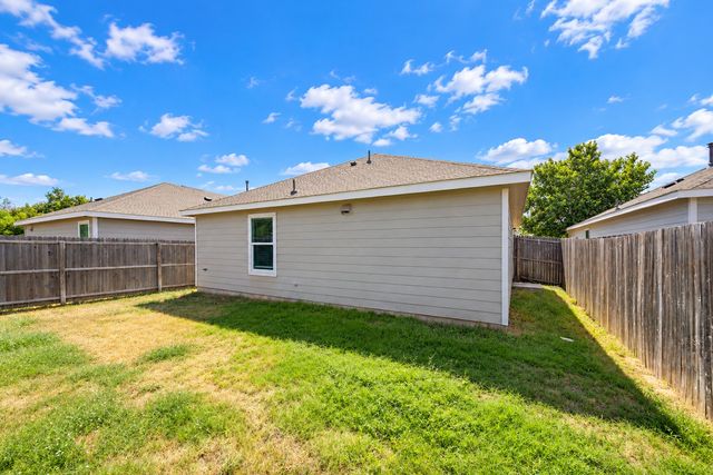 1422 Southwell Drive, Crandall, TX 75114