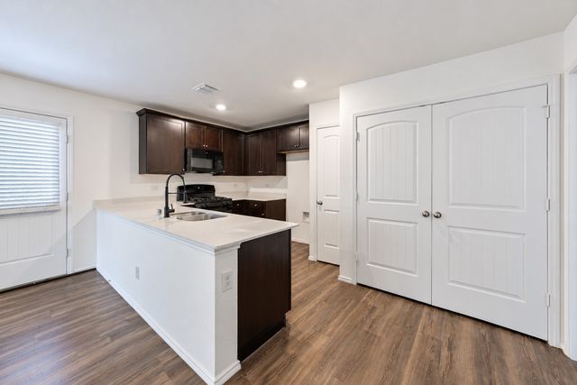 1422 Southwell Drive, Crandall, TX 75114