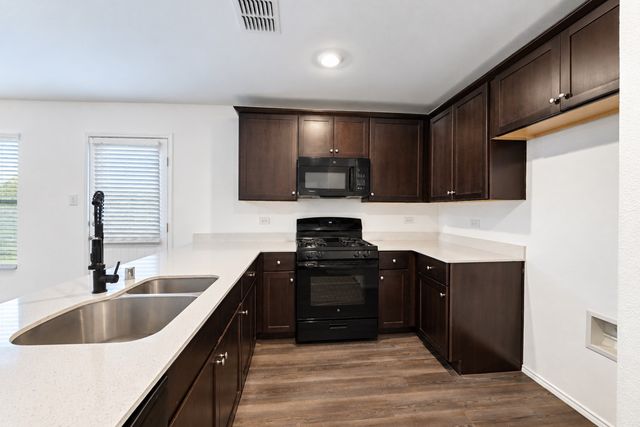 1422 Southwell Drive, Crandall, TX 75114