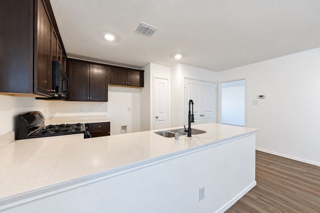 1422 Southwell Drive, Crandall, TX 75114
