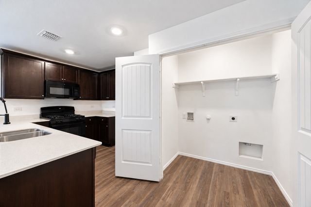 1422 Southwell Drive, Crandall, TX 75114