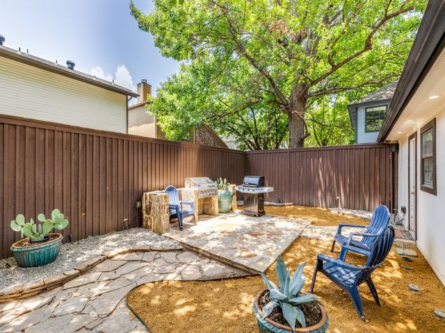 1511 Mccoy Street, Dallas, TX 75204
