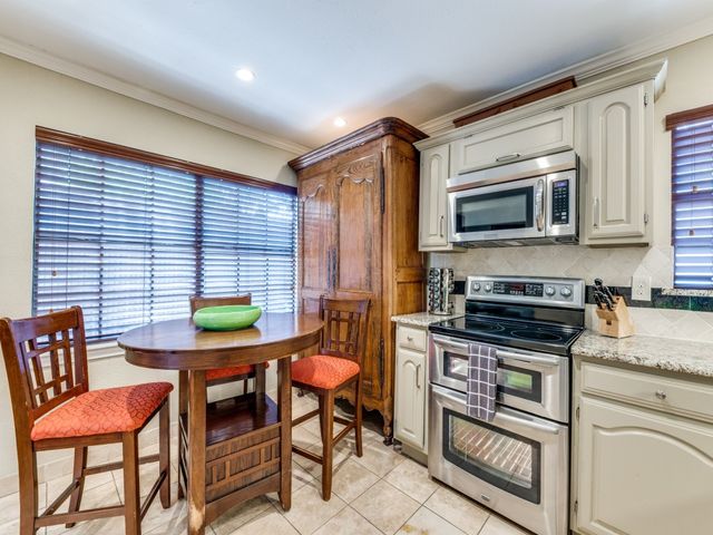 1511 Mccoy Street, Dallas, TX 75204