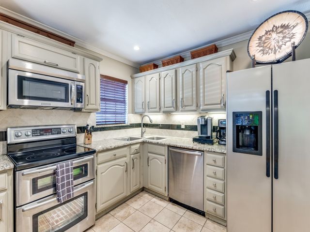 1511 Mccoy Street, Dallas, TX 75204