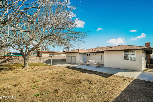 45503 W 11th Street, Lancaster, CA 93534