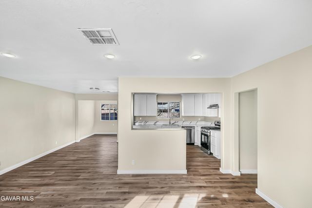 45503 W 11th Street, Lancaster, CA 93534