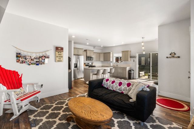 352 Pond Lily Drive, Bozeman, MT 59718