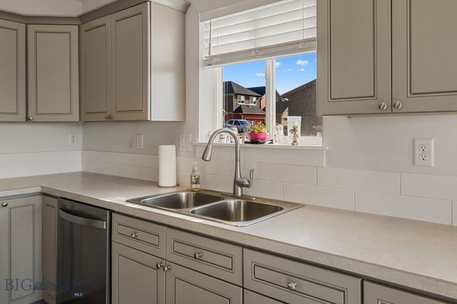 352 Pond Lily Drive, Bozeman, MT 59718