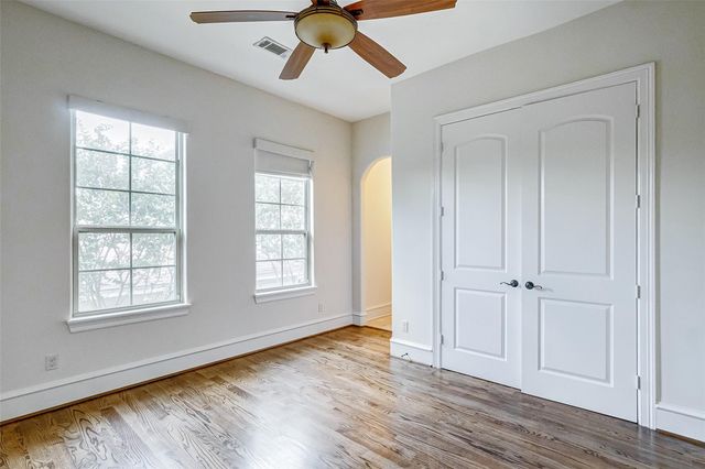 5710 Darling Street, Houston, TX 77007