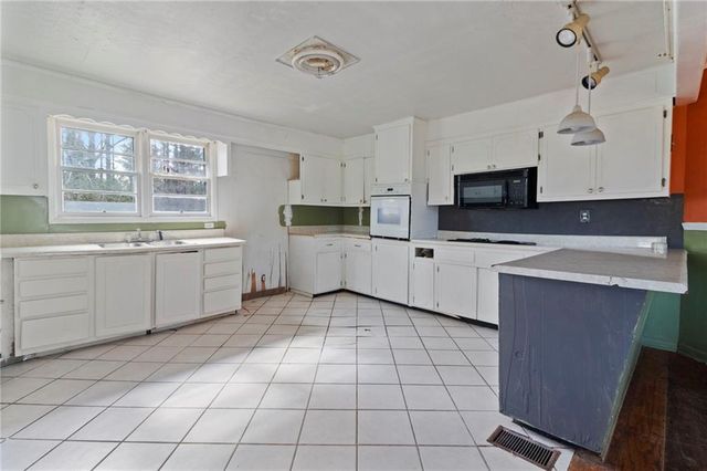 74 Hulsey Road, Cedartown, GA 30125