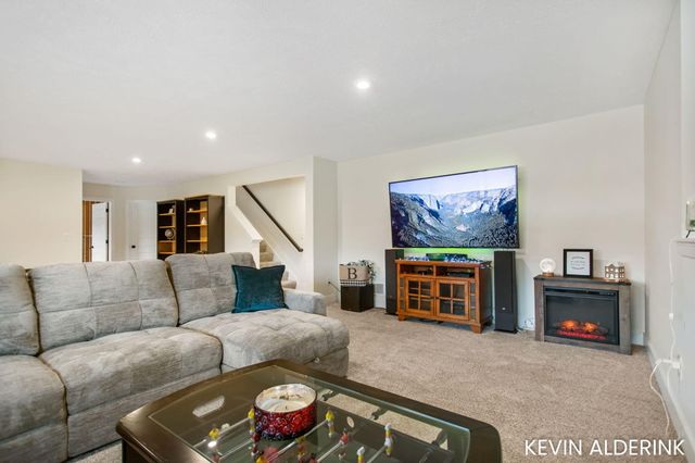 13783 Harrington Landing, Holland, MI 49424