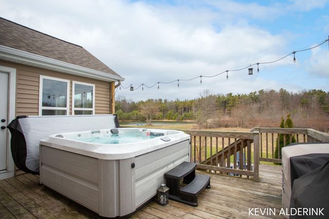 13783 Harrington Landing, Holland, MI 49424