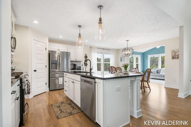 13783 Harrington Landing, Holland, MI 49424