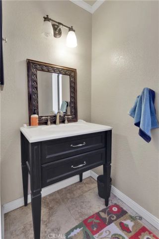 18830 Munsee Road, Apple Valley, CA 92307