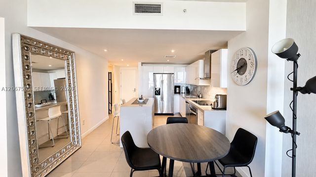 1600 NE 1st Ave 2512, Miami, FL 33132