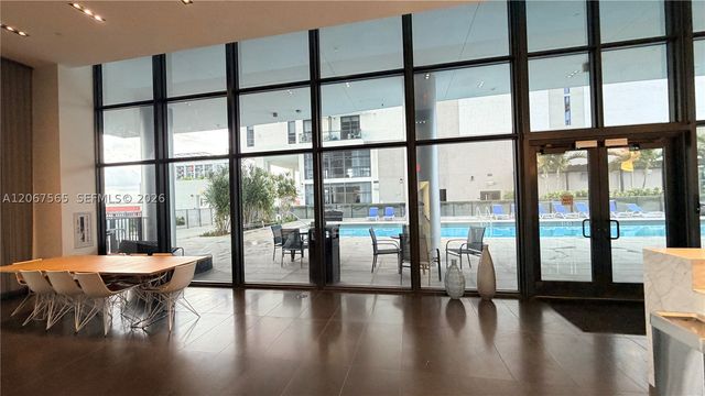 1600 NE 1st Ave 2512, Miami, FL 33132