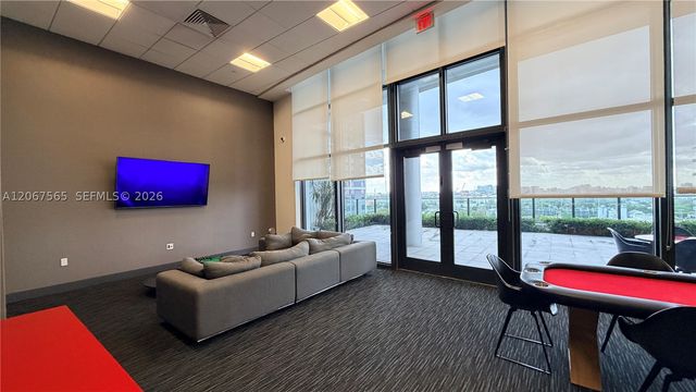 1600 NE 1st Ave 2512, Miami, FL 33132