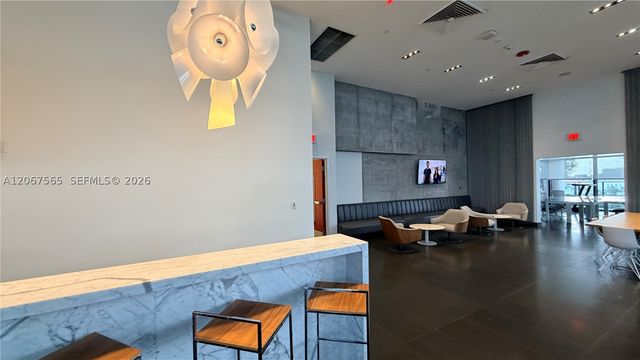 1600 NE 1st Ave 2512, Miami, FL 33132