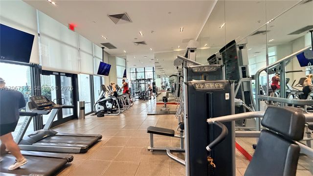 1600 NE 1st Ave 2512, Miami, FL 33132