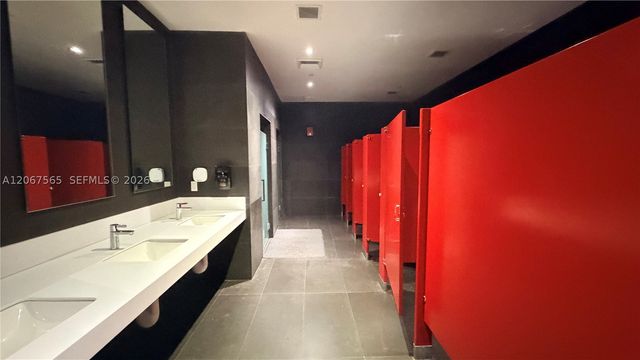1600 NE 1st Ave 2512, Miami, FL 33132