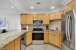 5 Bluebill AVE 505/605, Naples, FL 34108