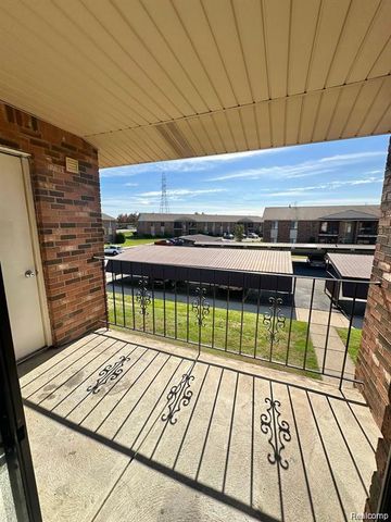 15155 Seagull Drive, Sterling Heights, MI 48313