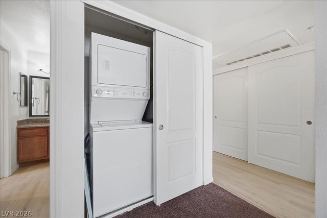 2110 Sealion Drive 201, Las Vegas, NV 89128