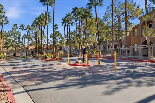 2110 Sealion Drive 201, Las Vegas, NV 89128