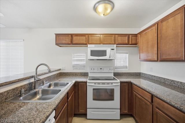 2110 Sealion Drive 201, Las Vegas, NV 89128