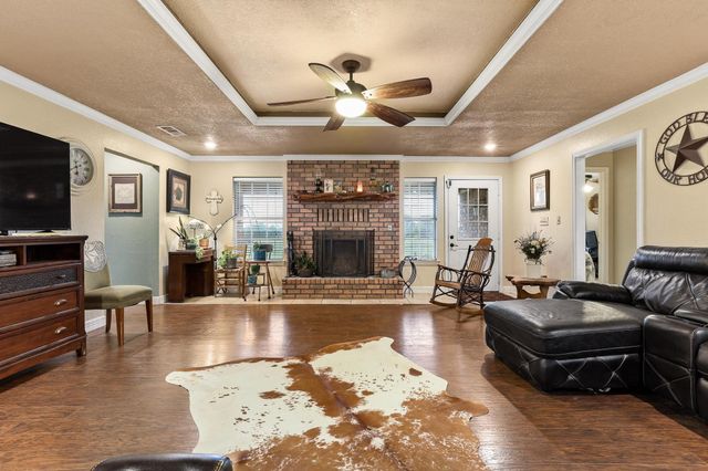 1217 County Road 4705, Leonard, TX 75452