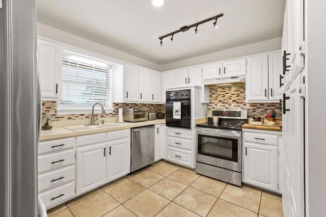 1217 County Road 4705, Leonard, TX 75452