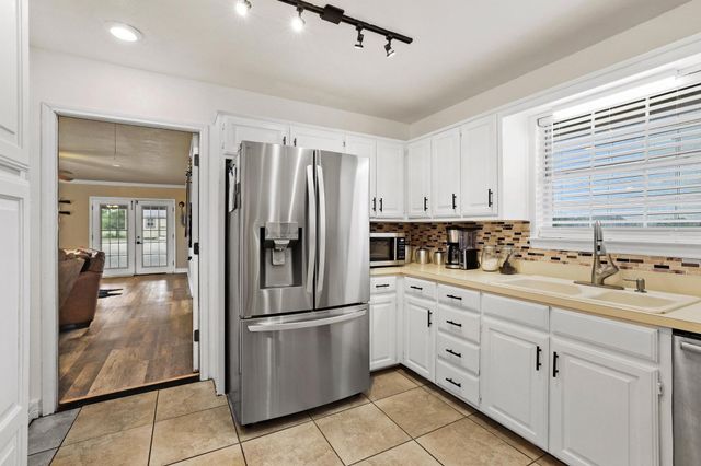 1217 County Road 4705, Leonard, TX 75452