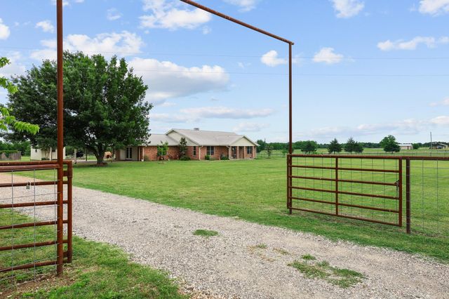 1217 County Road 4705, Leonard, TX 75452