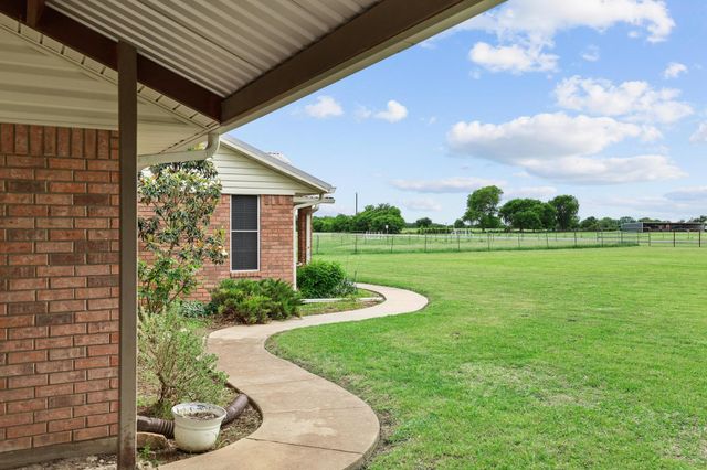 1217 County Road 4705, Leonard, TX 75452