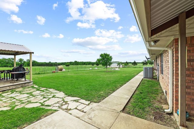 1217 County Road 4705, Leonard, TX 75452