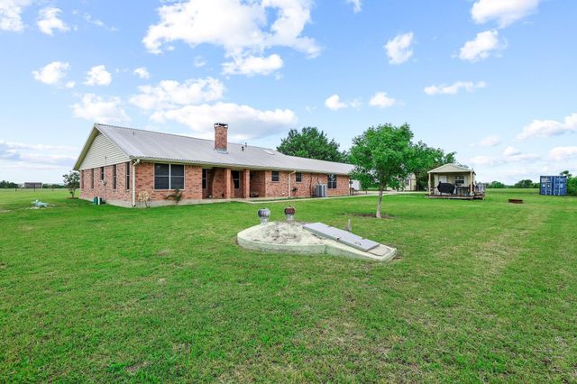 1217 County Road 4705, Leonard, TX 75452