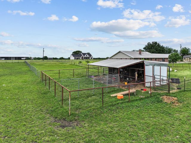 1217 County Road 4705, Leonard, TX 75452