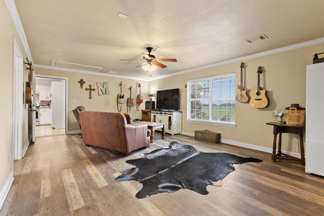 1217 County Road 4705, Leonard, TX 75452