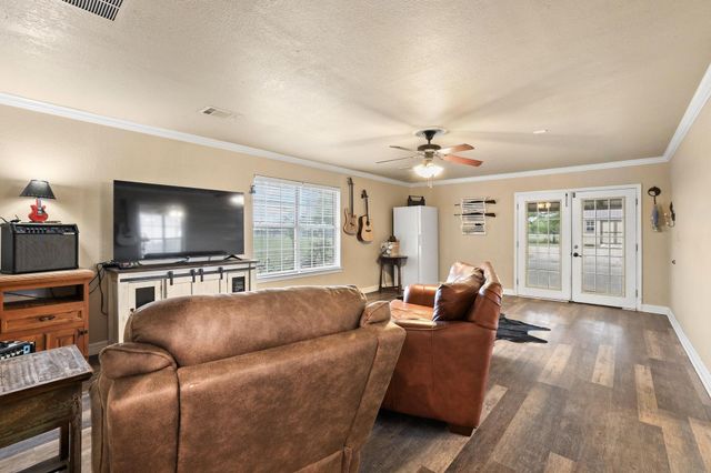 1217 County Road 4705, Leonard, TX 75452