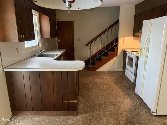 1377 Tracy Avenue, Niskayuna, NY 12309