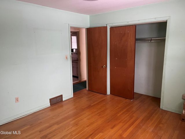 1377 Tracy Avenue, Niskayuna, NY 12309