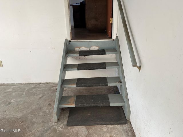 1377 Tracy Avenue, Niskayuna, NY 12309