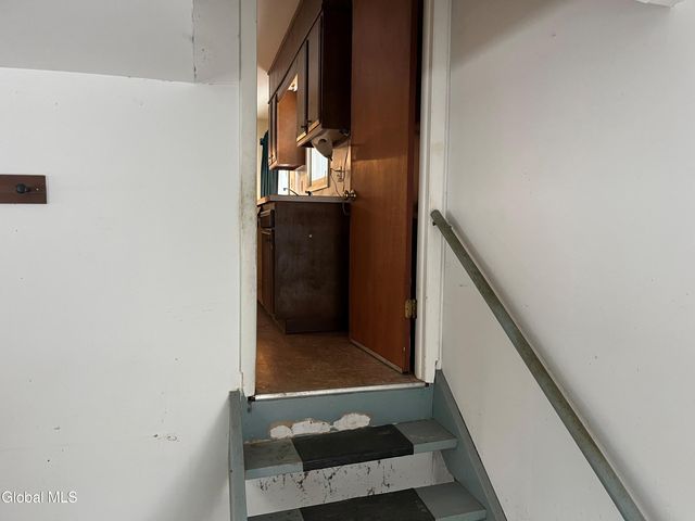 1377 Tracy Avenue, Niskayuna, NY 12309